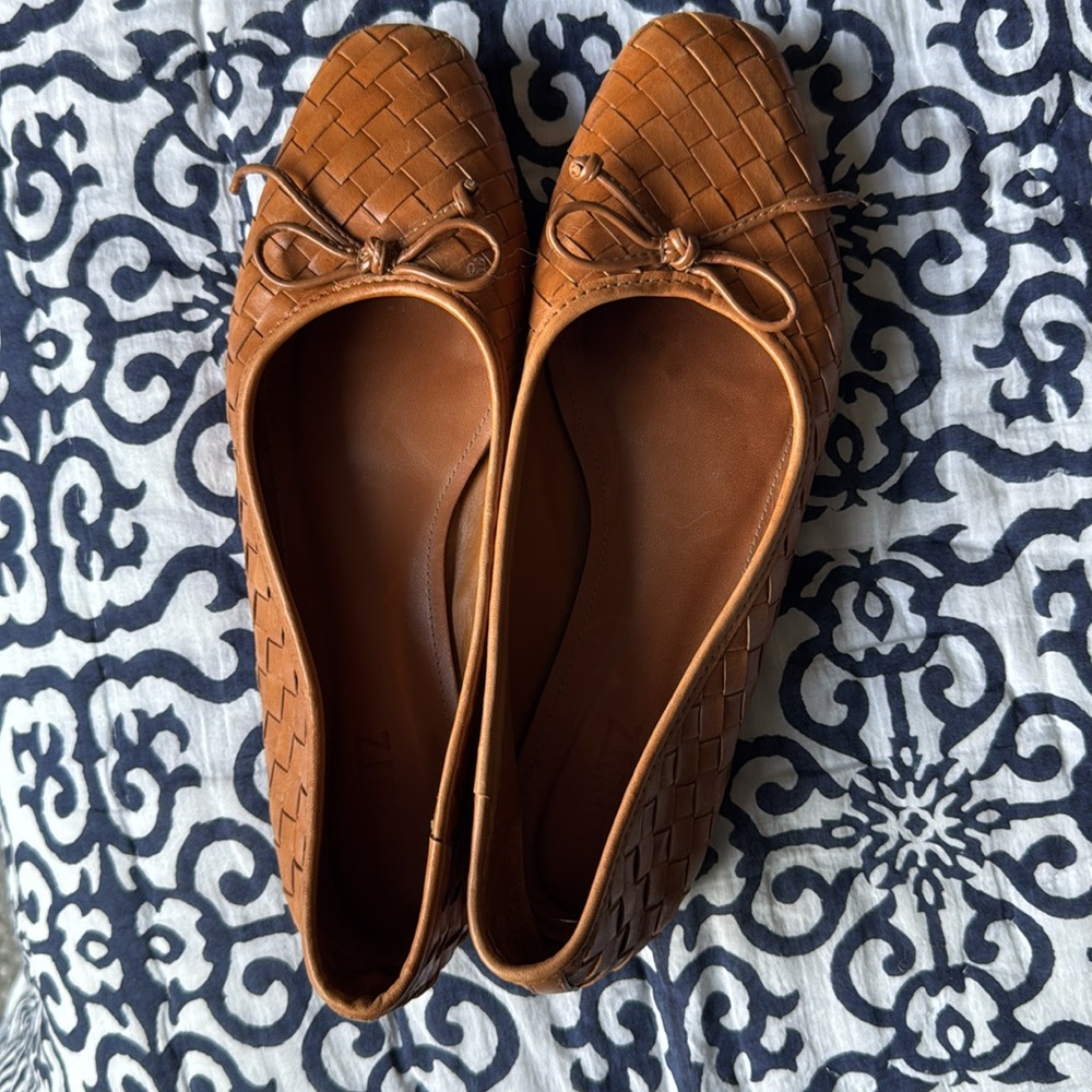 Schutz Arissa Woven Flat - Sz9